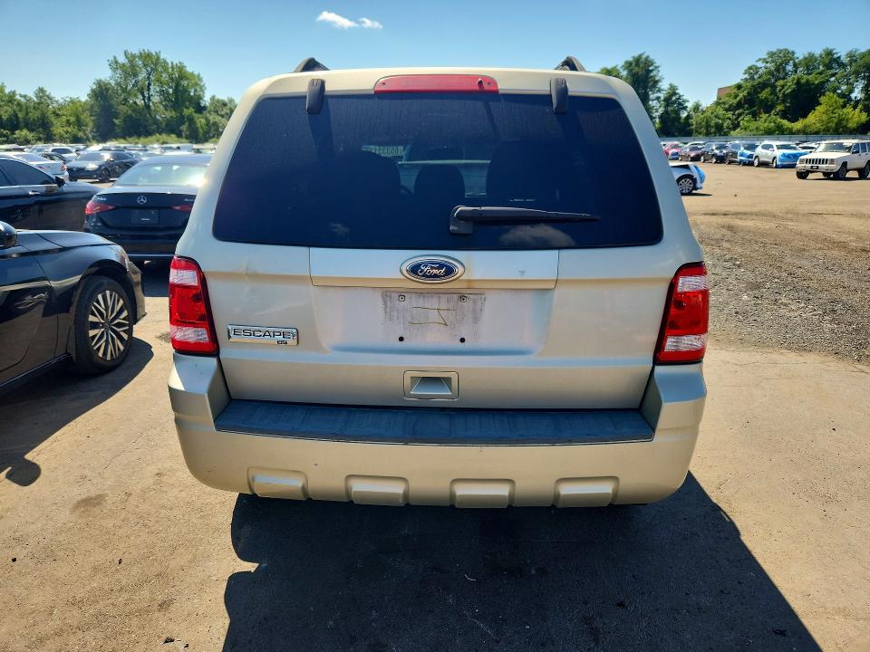 65333176 :رقم المزاد ، 1FMCU0D70AKB28359 vin ، 2010 Ford Escape مزاد بيع