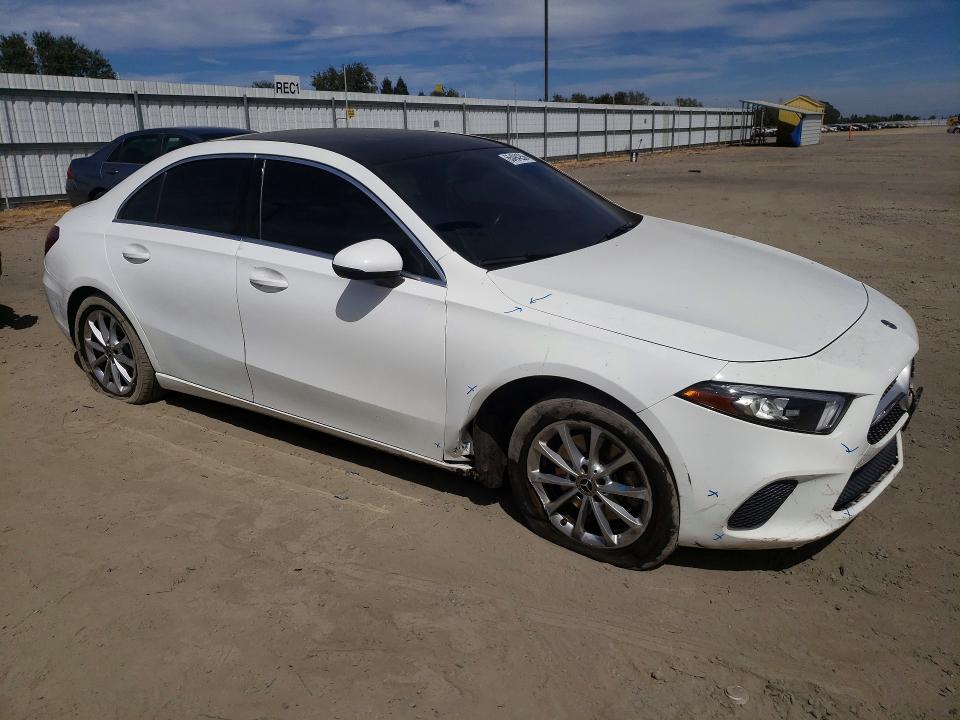 65494256 :رقم المزاد ، WDD3G4EB2KW023165 vin ، 2019 Mercedes-benz A مزاد بيع