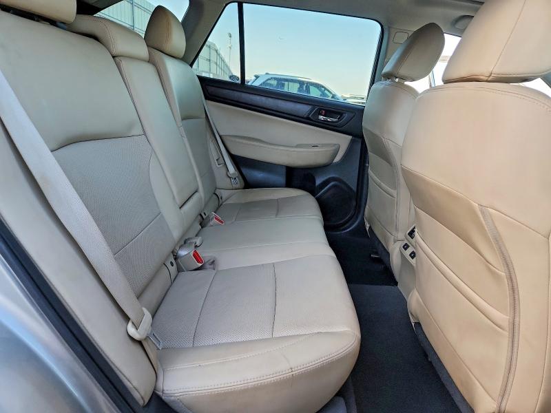 63688386 :رقم المزاد ، 4S4BSANC6H3363100 vin ، 2017 Subaru Outback مزاد بيع