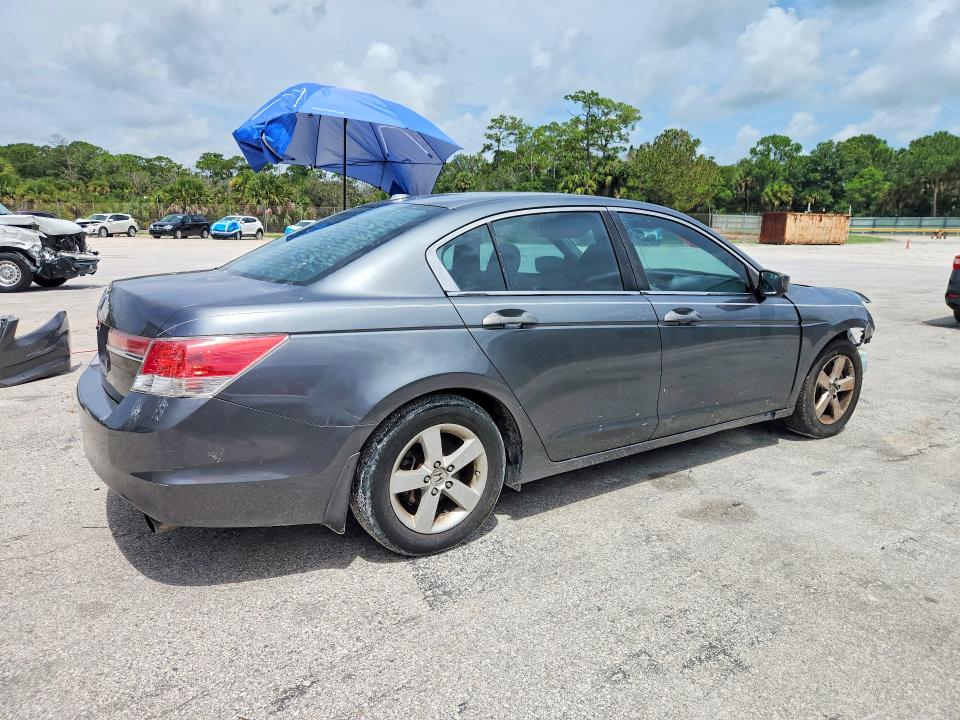 2011 Honda Accord მანქანა იყიდება აუქციონზე, vin: 1HGCP2F88BA072452, აუქციონის ნომერი: 63355936