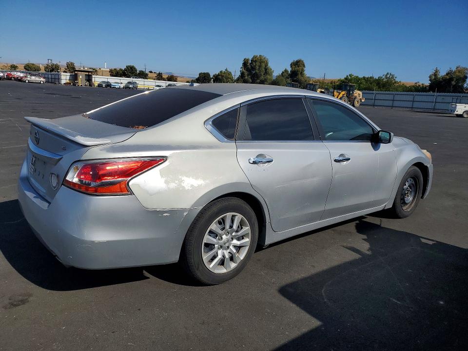 Продаж на аукціоні авто 2015 Nissan Altima, vin: 1N4AL3AP1FC444493, номер лоту: 64670446