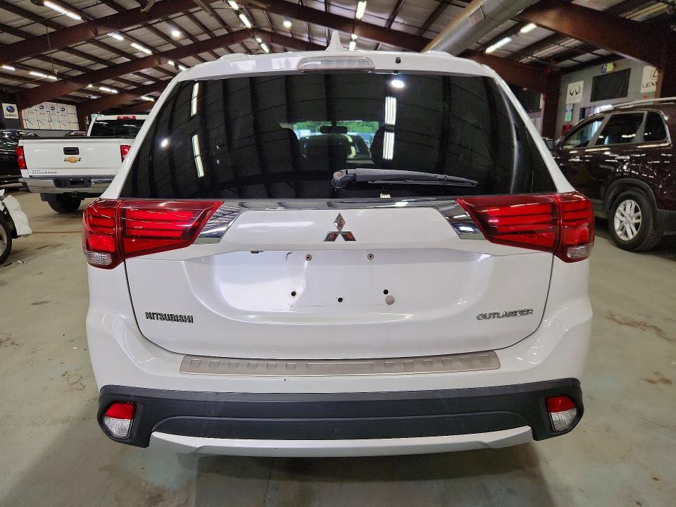 Aukcja sprzedaży 2017 Mitsubishi Outlander, vin: JA4AD2A33HZ000511, numer aukcji: 67427086