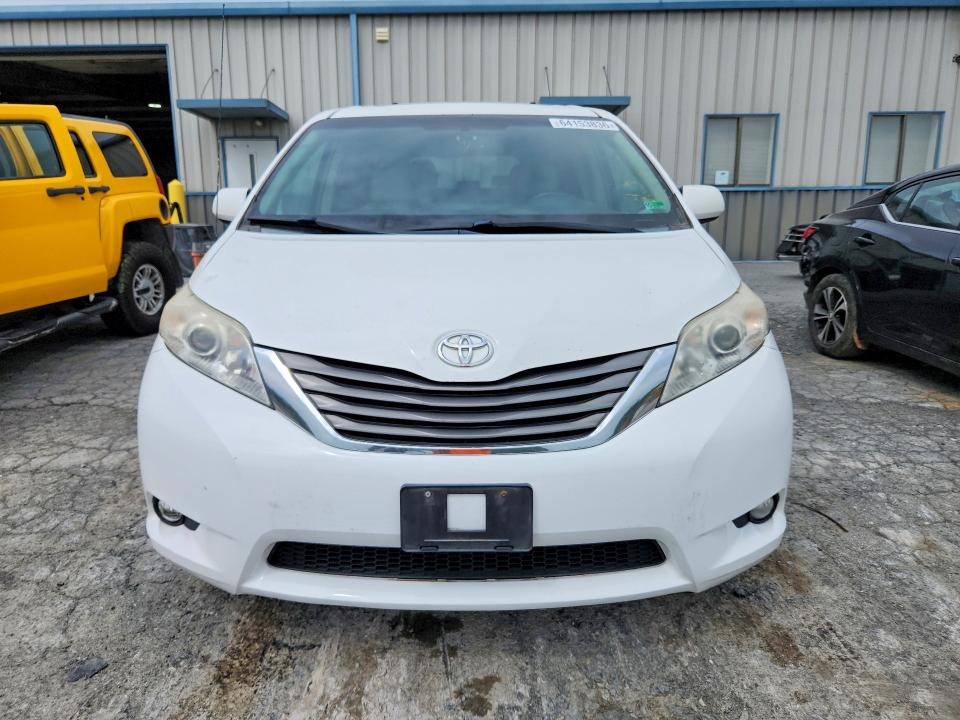 Продажа на аукционе авто 2014 Toyota Sienna, vin: 5TDYK3DCXES508905, номер лота: 64153836