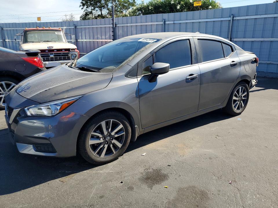 66942976 :رقم المزاد ، 3N1CN8EV6NL820274 vin ، 2022 Nissan Versa مزاد بيع
