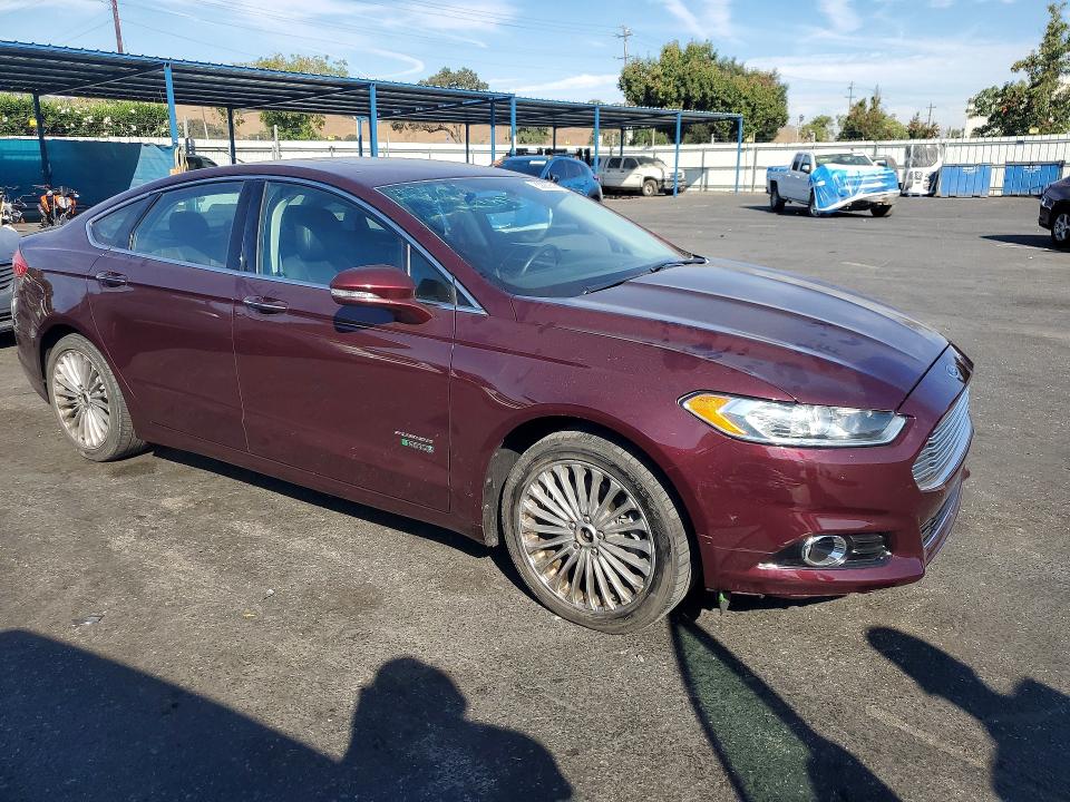2013 Ford Fusion მანქანა იყიდება აუქციონზე, vin: 3FA6P0SUXDR242490, აუქციონის ნომერი: 65880606