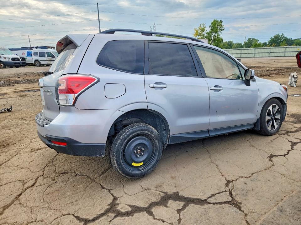 67238356 :رقم المزاد ، JF2SJAEC3HH477860 vin ، 2017 Subaru Forester مزاد بيع