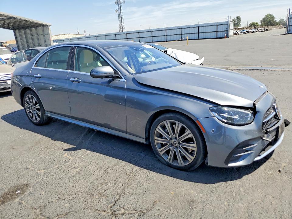 65558326 :رقم المزاد ، W1KZF5KB4MA908569 vin ، 2021 Mercedes-benz E مزاد بيع
