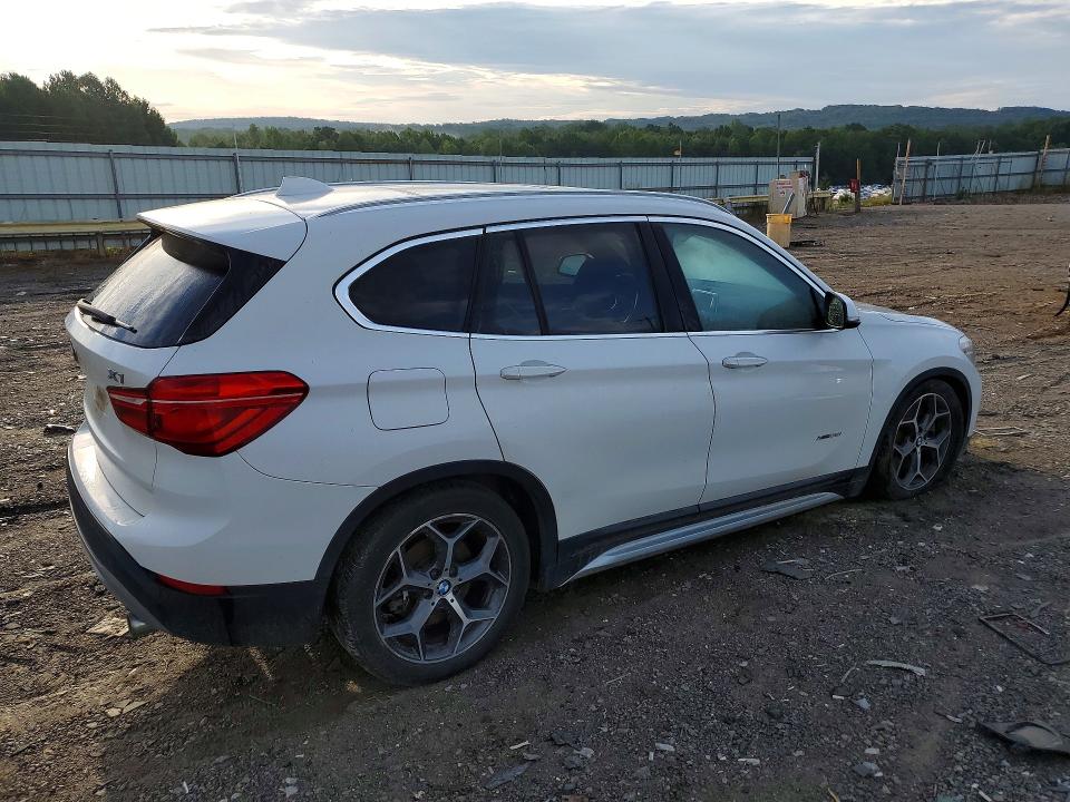 65163966 :رقم المزاد ، WBXHT3C34J5F90974 vin ، 2018 Bmw X1 مزاد بيع