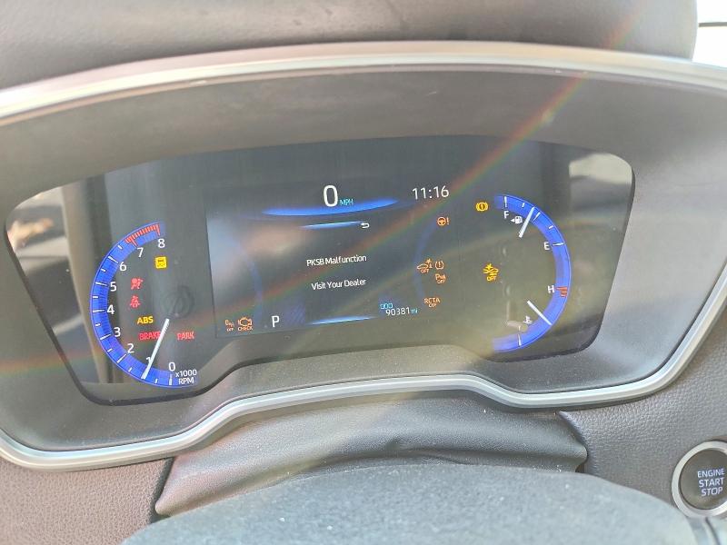 2022 Toyota Corolla Cross მანქანა იყიდება აუქციონზე, vin: 7MUEAABG6NV034943, აუქციონის ნომერი: 67016366