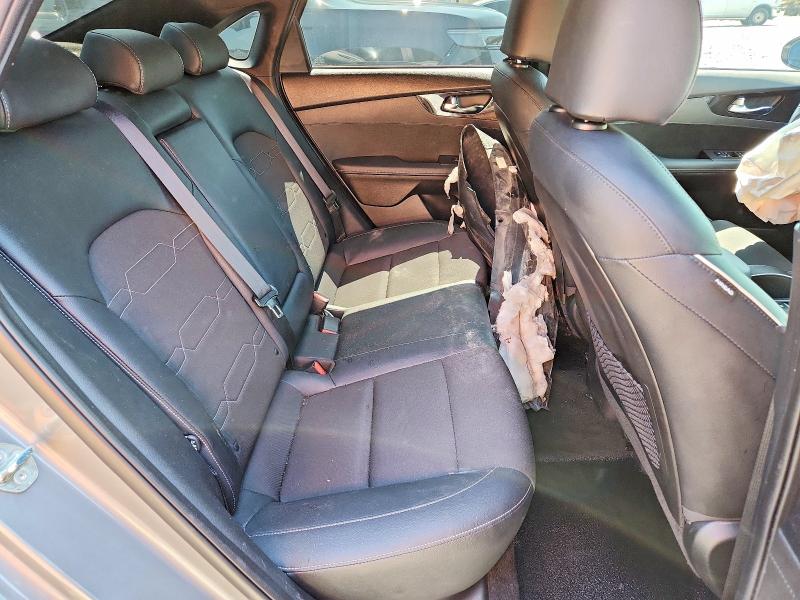 66175706 :رقم المزاد ، 3KPF54AD3PE661253 vin ، 2023 Kia Forte مزاد بيع