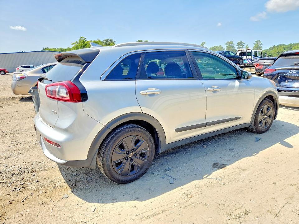 65669176 :رقم المزاد ، KNDCB3LC2J5176132 vin ، 2018 Kia Niro مزاد بيع