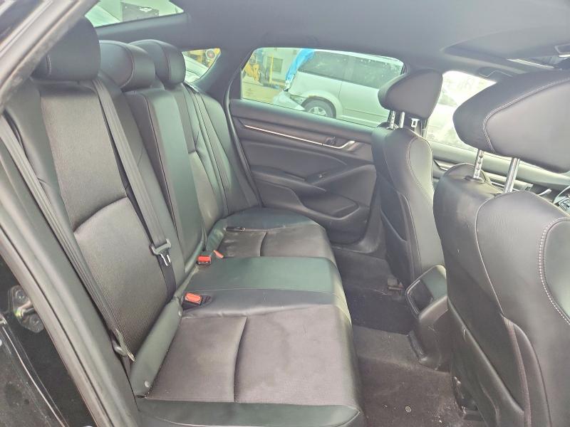 Продаж на аукціоні авто 2018 Honda Accord, vin: 1HGCV1F35JA811540, номер лоту: 63652716