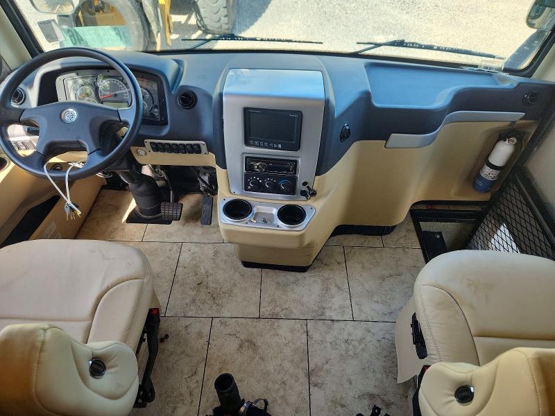 70905416 :رقم المزاد ، 5VBRC93A3BA113145 vin ، 2011 Tiffin Motorhomes Inc Breeze مزاد بيع
