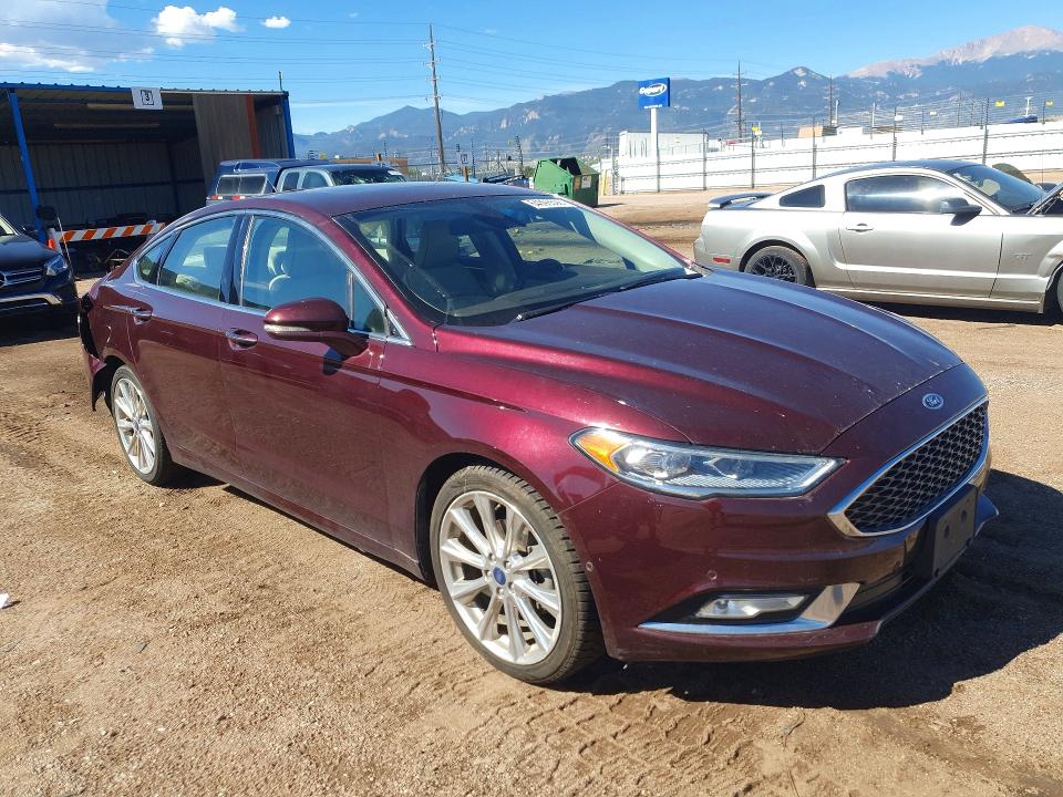 64093596 :رقم المزاد ، 3FA6P0D9XHR110019 vin ، 2017 Ford Fusion مزاد بيع