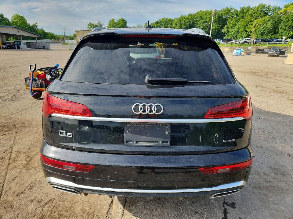 63754546 :رقم المزاد ، WA1EAAFY8N2057896 vin ، 2022 Audi Q5 مزاد بيع