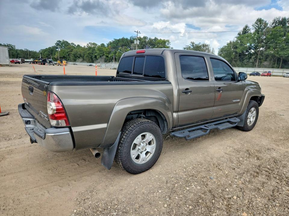 64323406 :رقم المزاد ، 5TFJU4GN0FX066565 vin ، 2015 Toyota Tacoma مزاد بيع