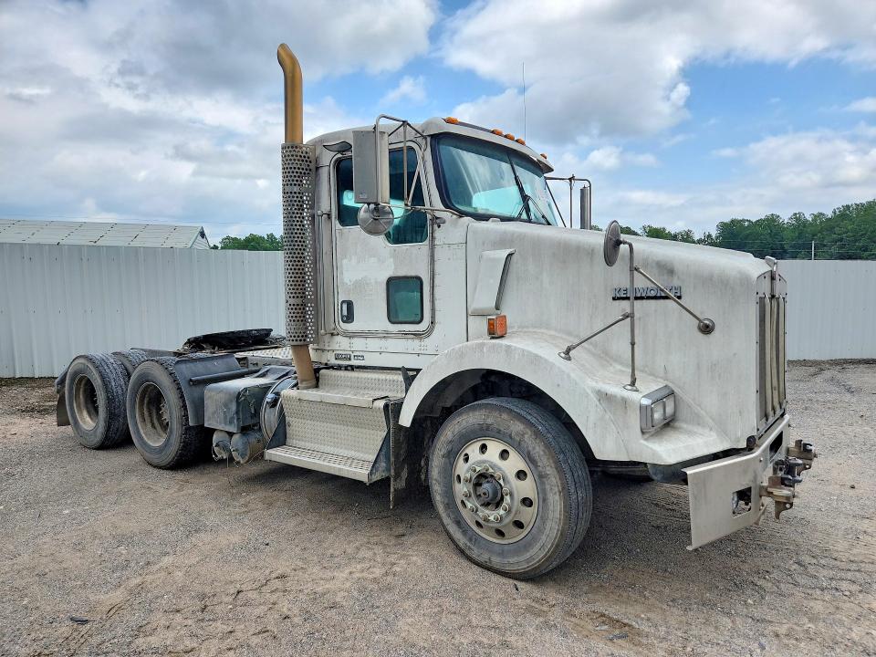 Продаж на аукціоні авто 2013 Kenworth Construction, vin: 1XKDDP9X9DJ363299, номер лоту: 62997916