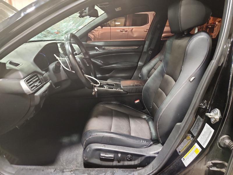 Продажа на аукционе авто 2018 Honda Accord, vin: 1HGCV1F3XJA148613, номер лота: 64017746