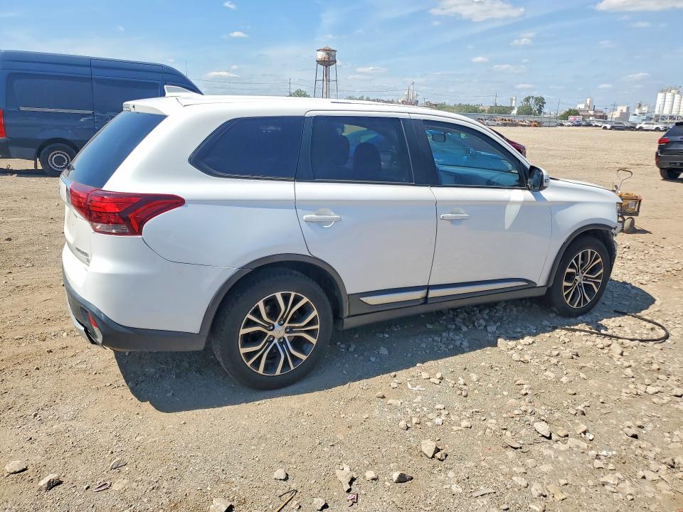 2018 Mitsubishi Outlander მანქანა იყიდება აუქციონზე, vin: JA4AD3A32JZ039666, აუქციონის ნომერი: 66105256