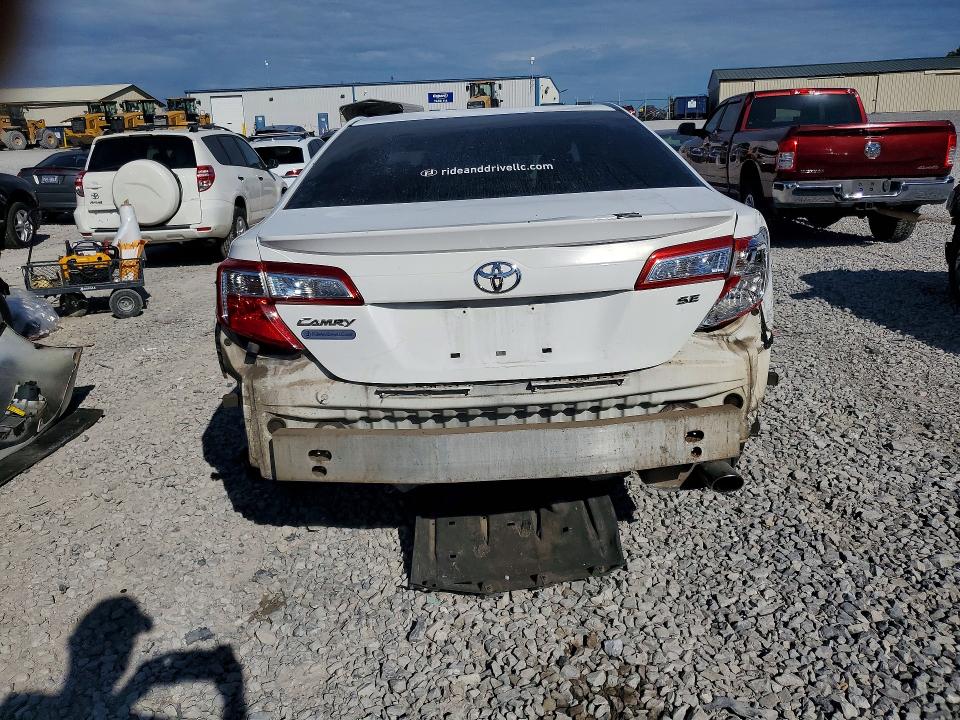 66181166 :رقم المزاد ، 4T1BF1FK2EU754373 vin ، 2014 Toyota Camry مزاد بيع