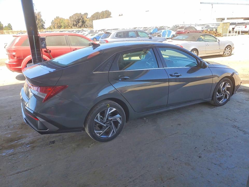 65226996 :رقم المزاد ، KMHLS4DG4SU005795 vin ، 2025 Hyundai Elantra مزاد بيع