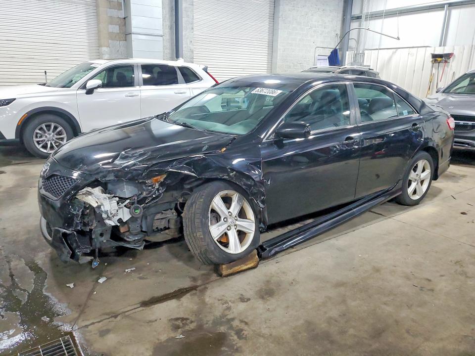 2011 Toyota Camry მანქანა იყიდება აუქციონზე, vin: 4T1BF3EK2BU764894, აუქციონის ნომერი: 63672086