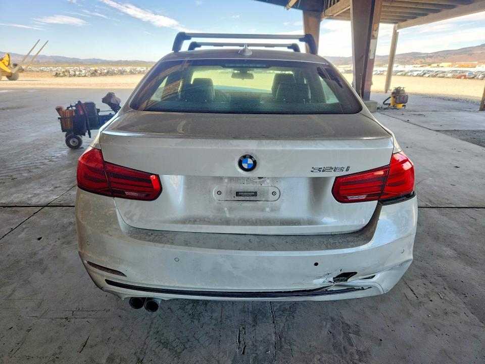 65658756 :رقم المزاد ، WBA8E9C53GK647939 vin ، 2016 Bmw 328 مزاد بيع