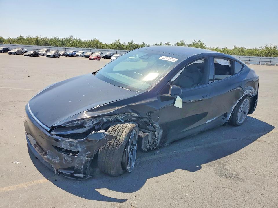 Продажа на аукционе авто 2026 Tesla Model Y, vin: 7SAYGAEE9TF600940, номер лота: 63929646