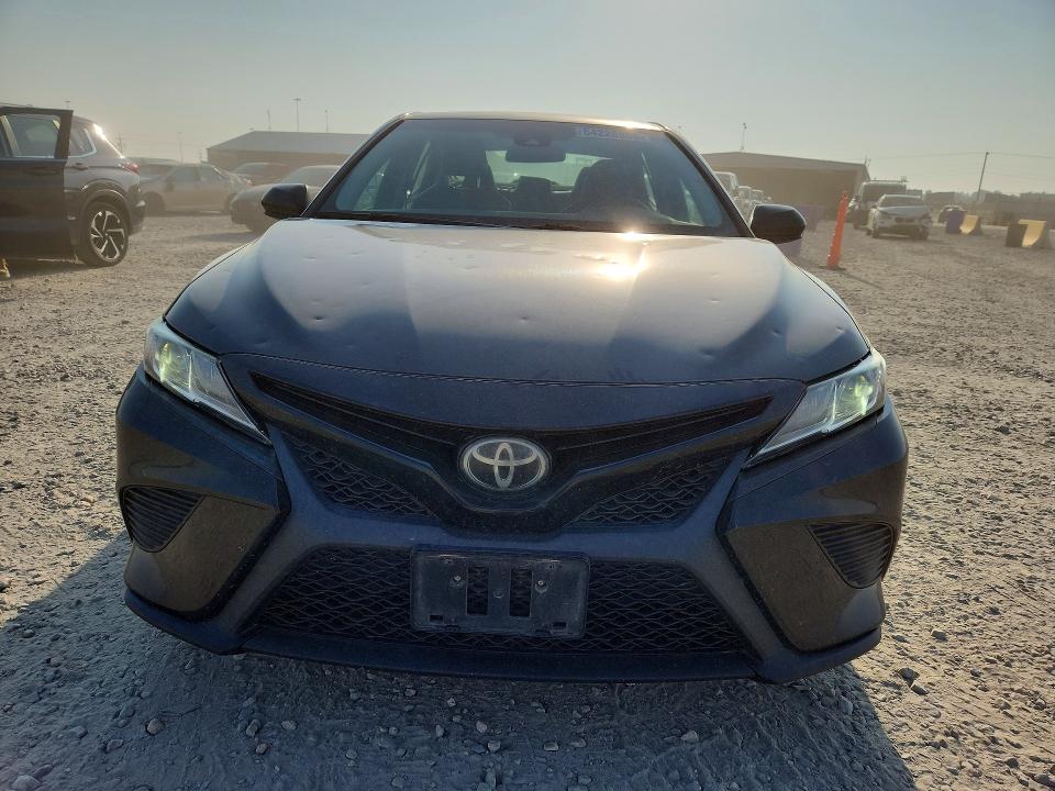 Aukcja sprzedaży 2018 Toyota Camry, vin: 4T1B11HK9JU084570, numer aukcji: 64228906