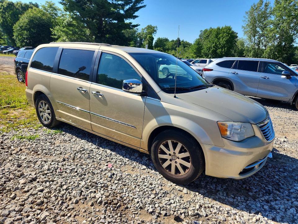 63452516 :رقم المزاد ، 2A4RR8DG9BR799170 vin ، 2011 Chrysler Town & Country مزاد بيع