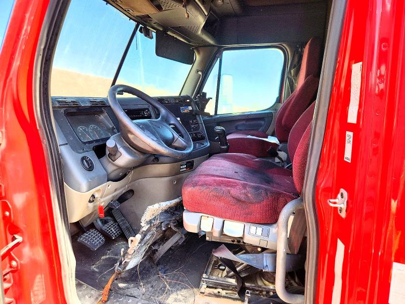 65360756 :رقم المزاد ، 3AKJGLDR8JSJE9338 vin ، 2018 Freightliner Cascadia 125 مزاد بيع
