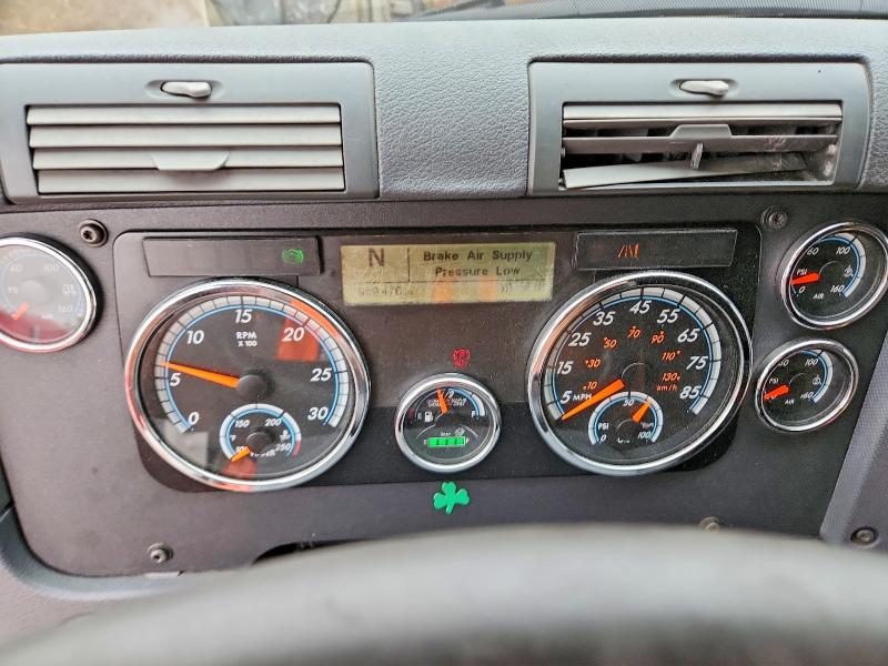 2018 Freightliner Cascadia 125 მანქანა იყიდება აუქციონზე, vin: 3AKJGLDR5JSJH8828, აუქციონის ნომერი: 64084226