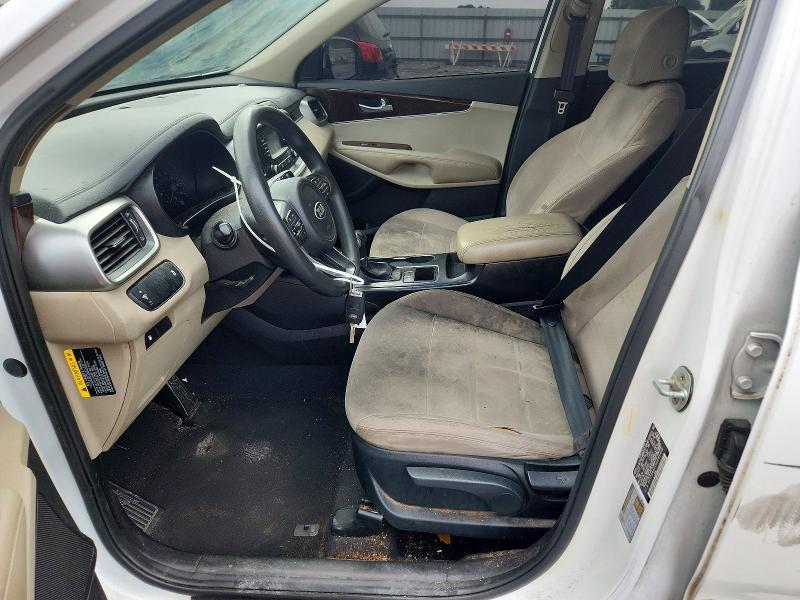 64712616 :رقم المزاد ، 5XYPG4A37HG285408 vin ، 2017 Kia Sorento مزاد بيع