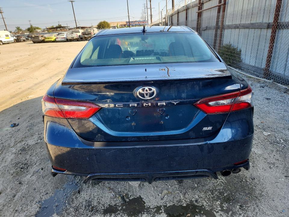 2021 Toyota Camry მანქანა იყიდება აუქციონზე, vin: 4T1G11AK7MU602180, აუქციონის ნომერი: 64231496