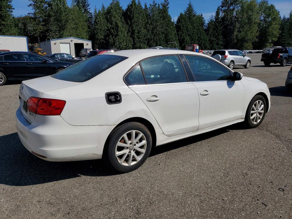 67362926 :رقم المزاد ، 3VWDP7AJ0DM428714 vin ، 2013 Volkswagen Jetta مزاد بيع