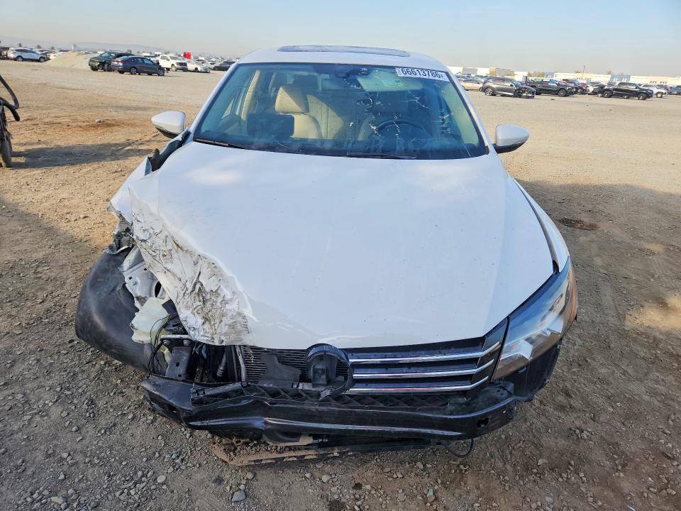 2012 Volkswagen Passat მანქანა იყიდება აუქციონზე, vin: 1VWBP7A30CC029374, აუქციონის ნომერი: 66613786