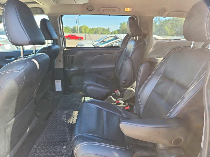 66057326 :رقم المزاد ، 5TDXZ3DCXHS861396 vin ، 2017 Toyota Sienna مزاد بيع