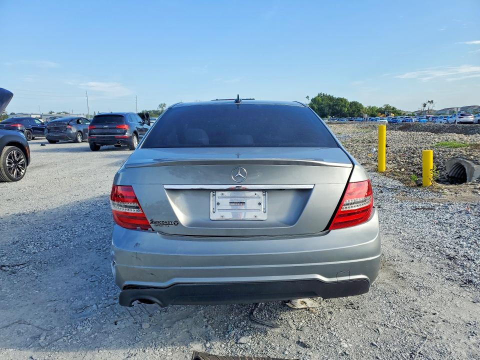 64023986 :رقم المزاد ، WDDGF4HB6EA948954 vin ، 2014 Mercedes-benz C مزاد بيع
