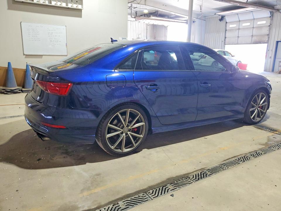 2017 Audi S3 მანქანა იყიდება აუქციონზე, vin: WAUB1GFF5H1053547, აუქციონის ნომერი: 63219566