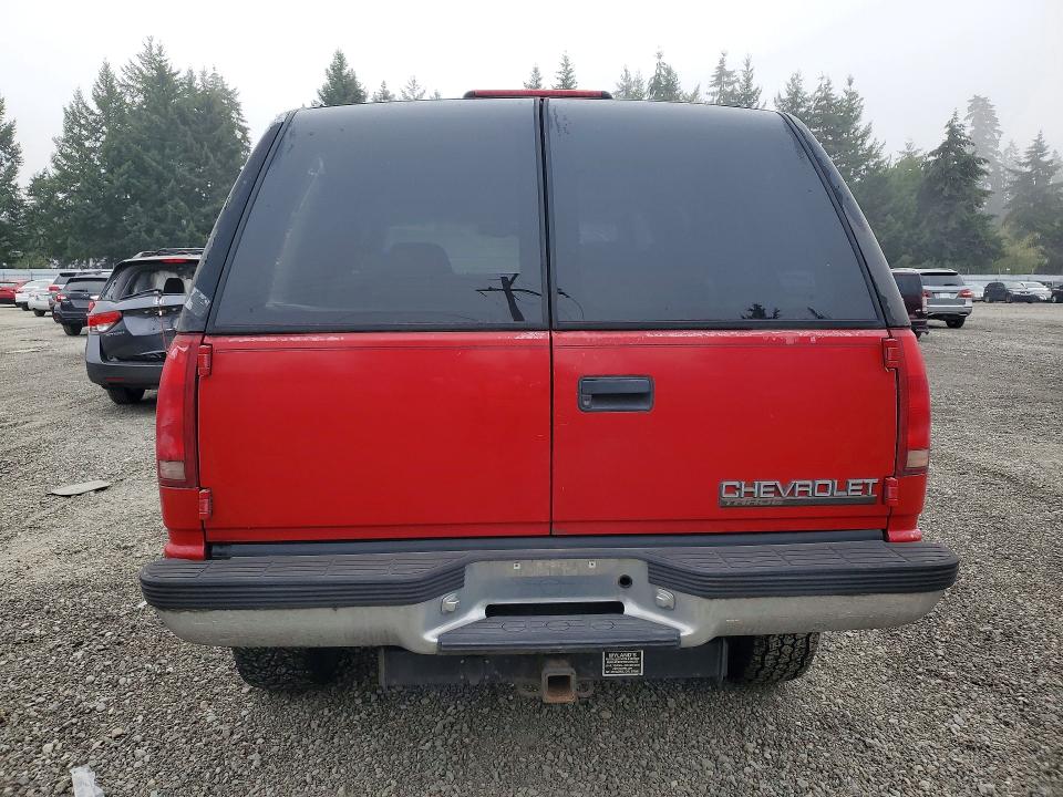 64989056 :رقم المزاد ، 1GNEK13R7WJ338778 vin ، 1998 Chevrolet Tahoe مزاد بيع