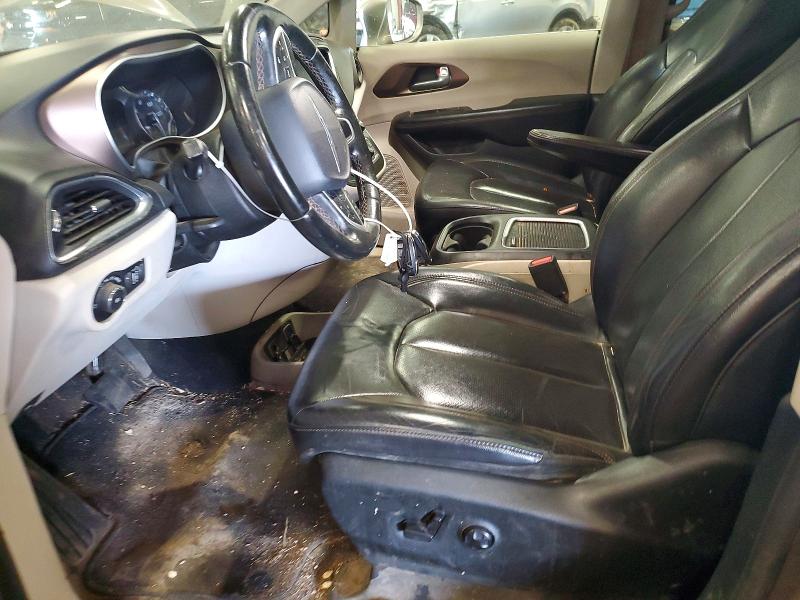 64969926 :رقم المزاد ، 2C4RC1EG1JR121766 vin ، 2018 Chrysler Pacifica مزاد بيع