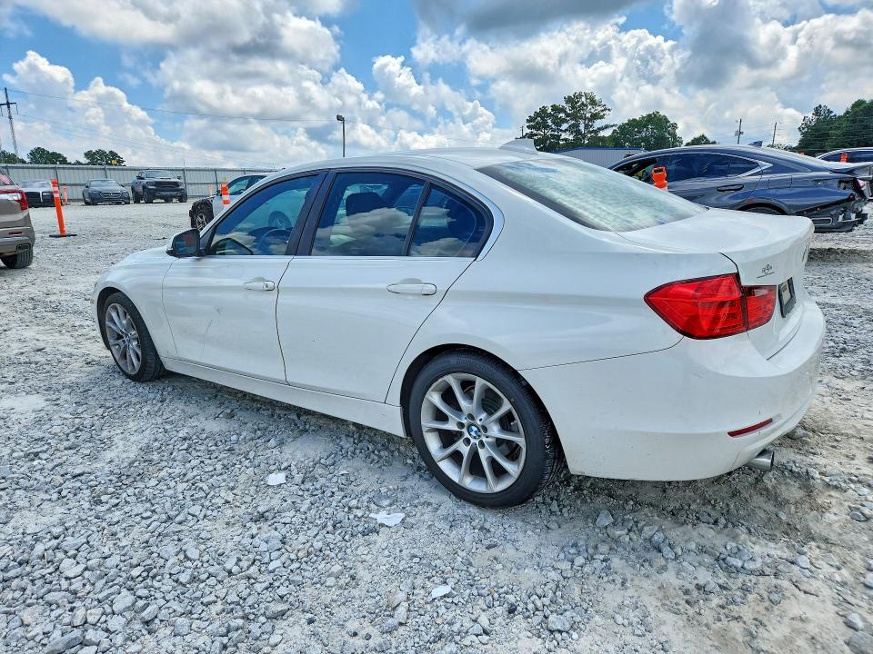 2015 Bmw 320 მანქანა იყიდება აუქციონზე, vin: WBA3B1C57FK137905, აუქციონის ნომერი: 63615536