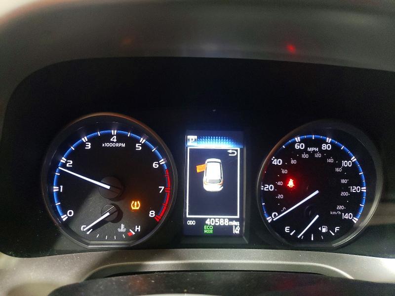 Auction sale of the 2018 Toyota Rav4, vin: JTMRFREV7JD235259, lot number: 66215536