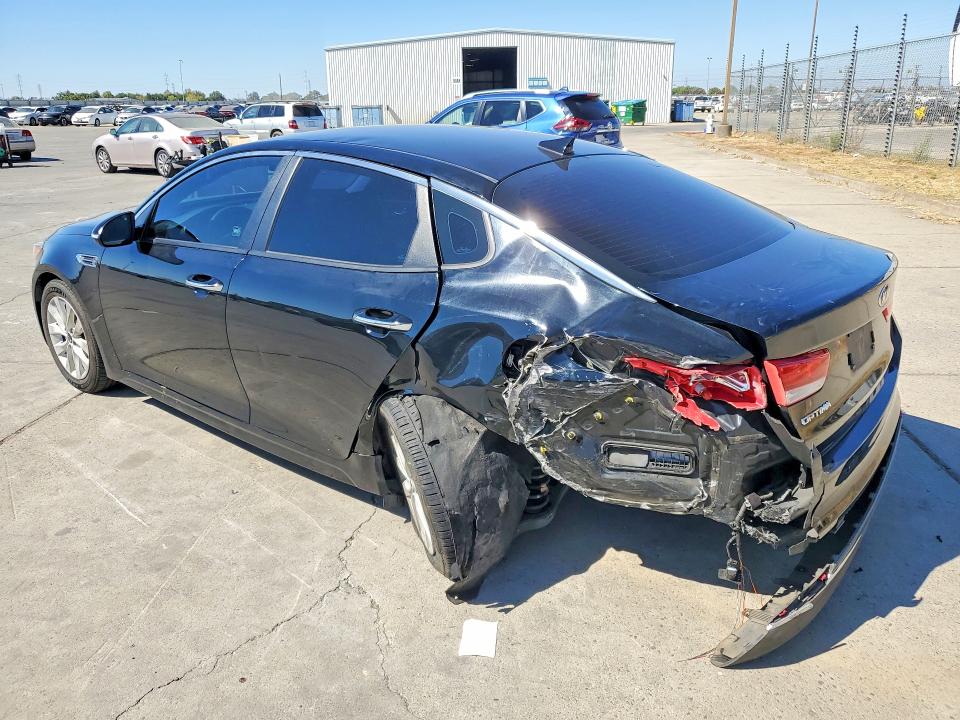 65604536 :رقم المزاد ، 5XXGT4L30JG260384 vin ، 2018 Kia Optima مزاد بيع
