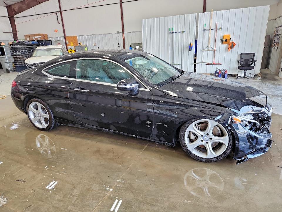 63782036 :رقم المزاد ، WDDWJ4JB1HF355739 vin ، 2017 Mercedes-benz C مزاد بيع