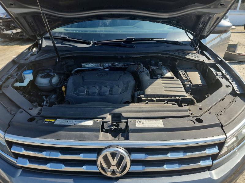 63855186 :رقم المزاد ، 3VV4B7AX7JM003557 vin ، 2018 Volkswagen Tiguan مزاد بيع