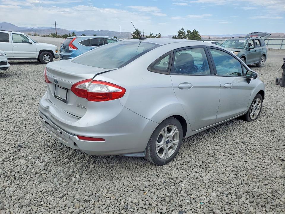 2015 Ford Fiesta მანქანა იყიდება აუქციონზე, vin: 3FADP4BJ2FM200285, აუქციონის ნომერი: 64372106