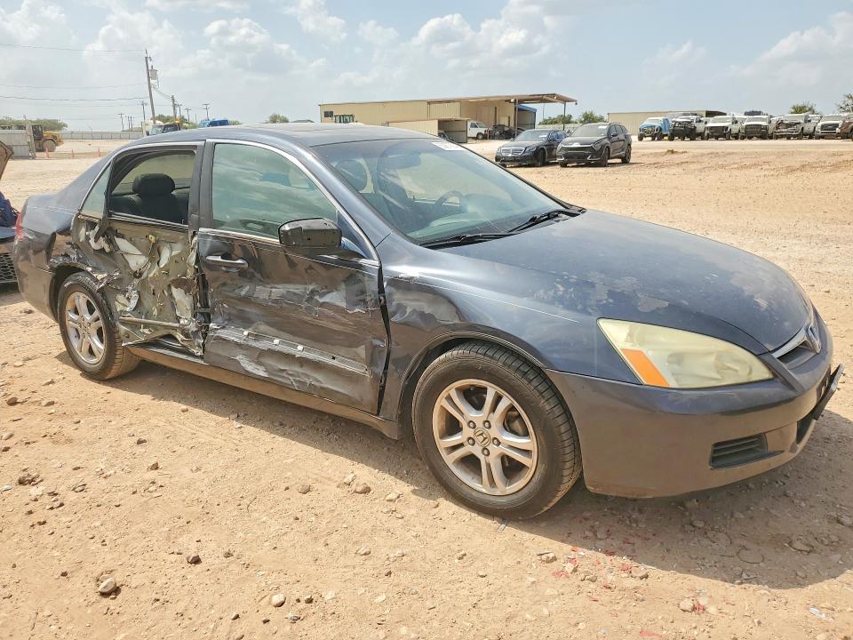 2006 Honda Accord მანქანა იყიდება აუქციონზე, vin: 1HGCM56806A097605, აუქციონის ნომერი: 63879946