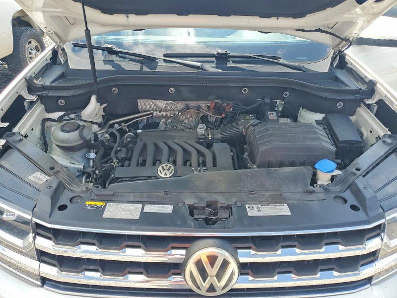 65099846 :رقم المزاد ، 1V2CR2CA0JC521771 vin ، 2018 Volkswagen Atlas مزاد بيع