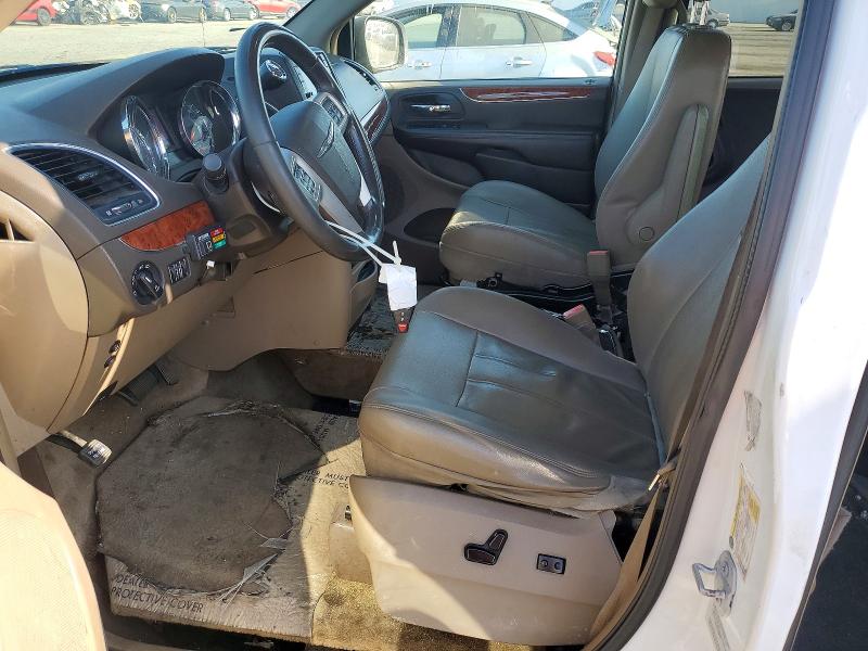 64286316 :رقم المزاد ، 2C4RC1BG7FR510245 vin ، 2015 Chrysler Town & Country مزاد بيع
